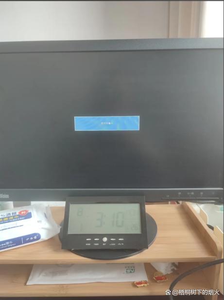 主机开启显示器没反应怎么回事
