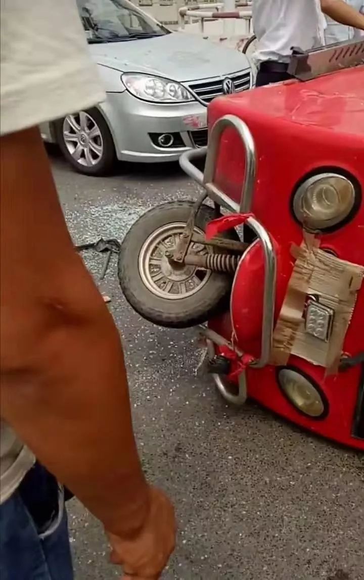 女生梦到自己出车祸