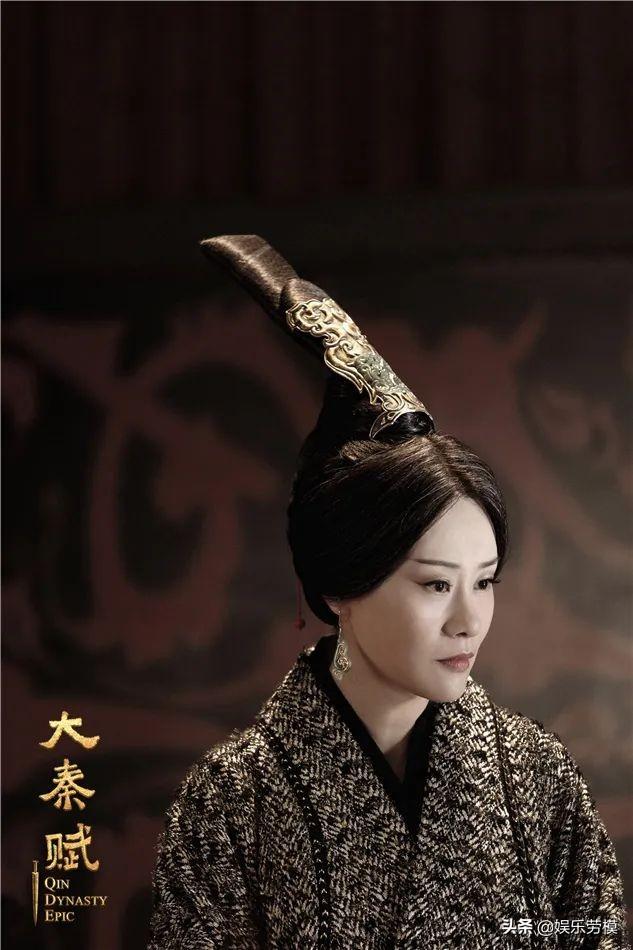 芈月是秦始皇什么人?